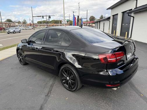 2018 Volkswagen Jetta 1.8T SE Sport