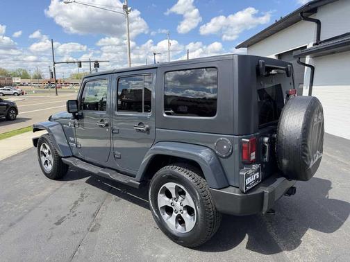 Rhino Clearcoat 2017 Jeep Wrangler Unlimited Sahara