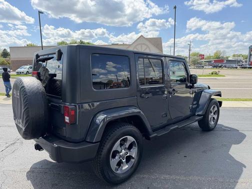 Rhino Clearcoat 2017 Jeep Wrangler Unlimited Sahara