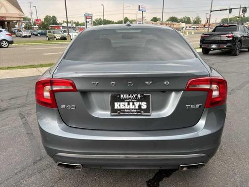 2018 Volvo S60 Inscription T5 Platinum