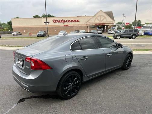 2018 Volvo S60 Inscription T5 Platinum