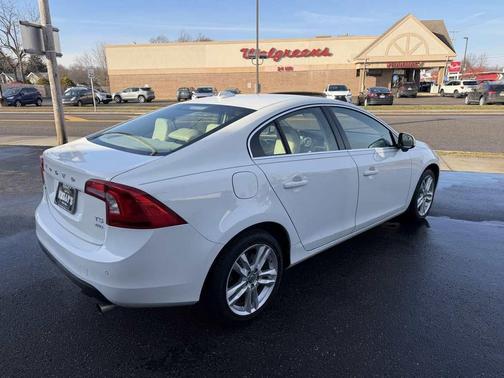 2013 Volvo S60 T5 Premier Plus