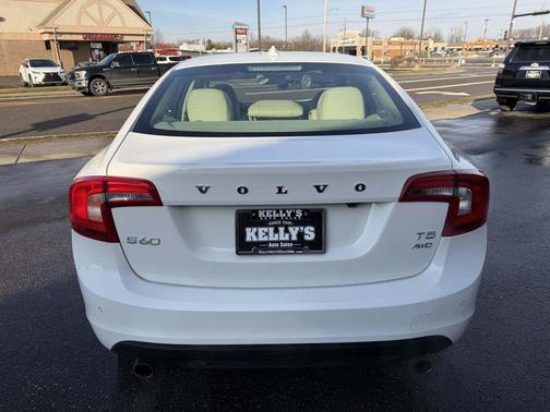 2013 Volvo S60 T5 Premier Plus