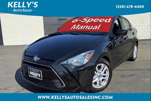 Abyss 2018 Toyota Yaris iA Base