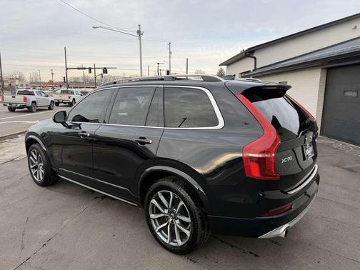 2019 Volvo XC90 T5 Momentum