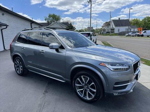 2018 Volvo XC90 T6 Momentum