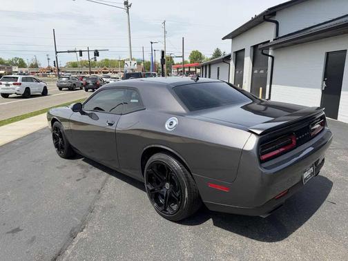 Granite Crystal Metallic Clearcoat 2015 Dodge Challenger R/T