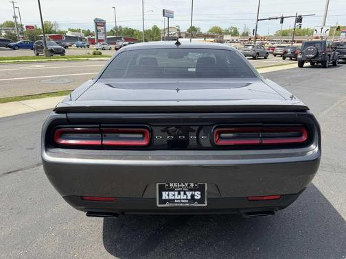Granite Crystal Metallic Clearcoat 2015 Dodge Challenger R/T