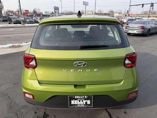 2021 Hyundai VENUE SE