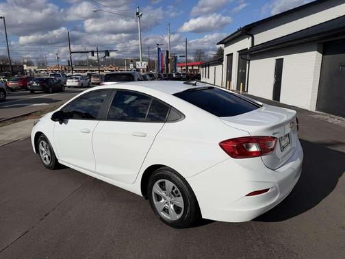 2018 Chevrolet Cruze LS