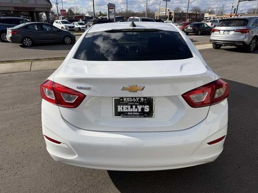 2018 Chevrolet Cruze LS