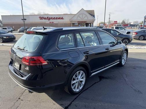 2017 Volkswagen Golf Alltrack TSI SEL