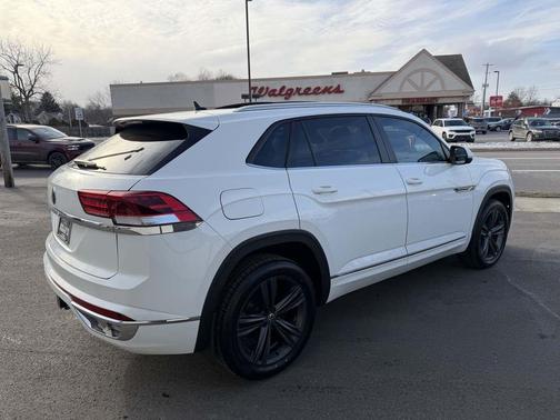 2021 Volkswagen Atlas Cross Sport 3.6L V6 SE w/Technology R-Line