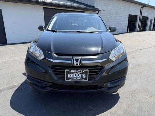 Crystal Black Pearl 2016 Honda HR-V LX