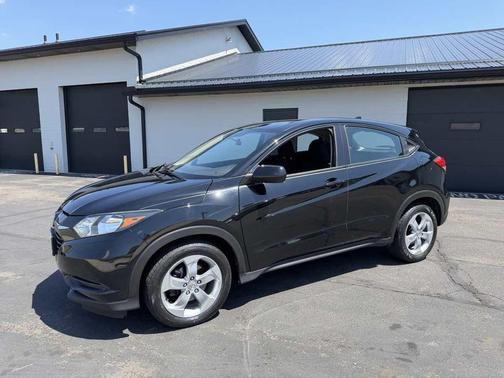 Crystal Black Pearl 2016 Honda HR-V LX