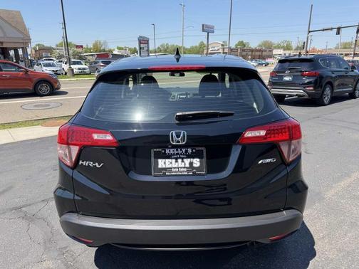 Crystal Black Pearl 2016 Honda HR-V LX