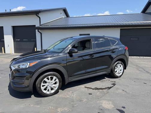 Black Noir Pearl 2021 Hyundai TUCSON SE