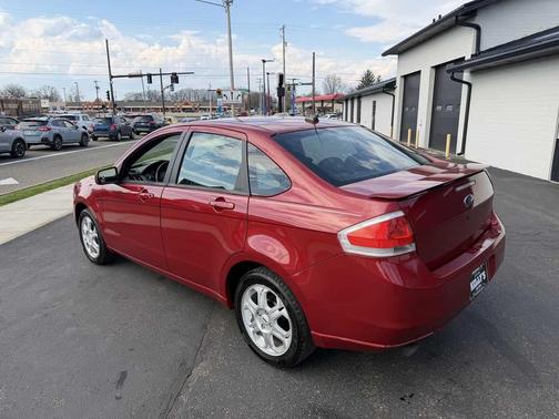 Sangria Red Metallic 2009 Ford Focus SES