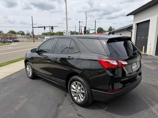 Mosaic Black Metallic 2020 Chevrolet Equinox LS