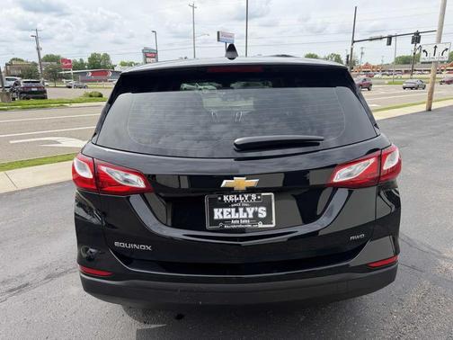 Mosaic Black Metallic 2020 Chevrolet Equinox LS