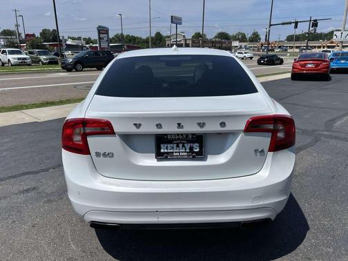 2015 Volvo S60 T6 Platinum