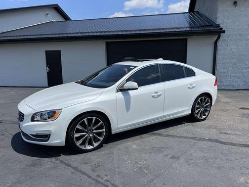 2015 Volvo S60 T6 Platinum