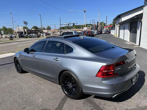 2018 Volvo S90 T6 Momentum