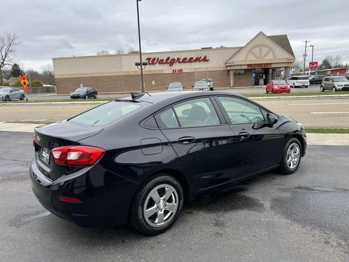 2018 Chevrolet Cruze LS