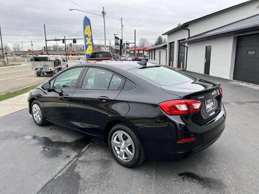 2018 Chevrolet Cruze LS