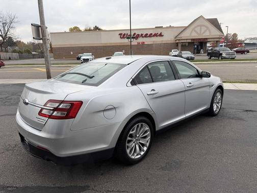 2015 Ford Taurus Limited
