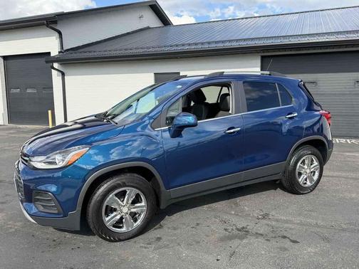 Pacific Blue Metallic 2019 Chevrolet Trax LT