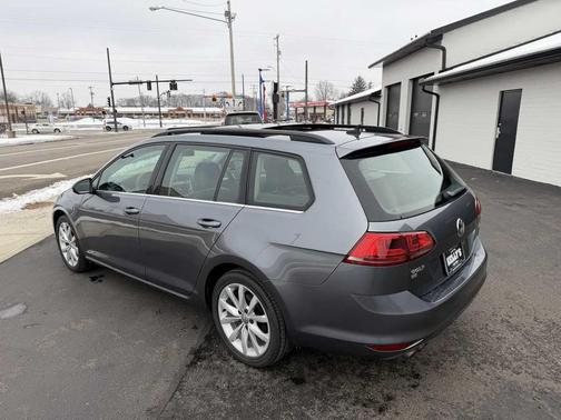 2017 Volkswagen Golf SportWagen TSI SE