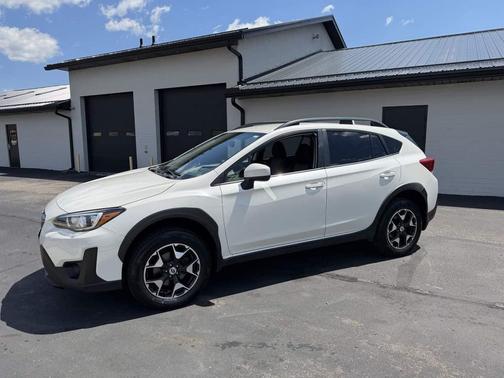 Crystal White Pearl 2021 Subaru Crosstrek Premium