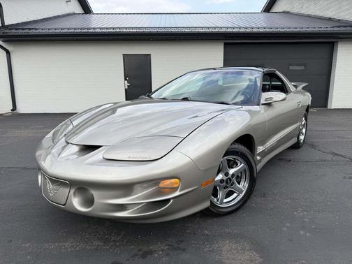 Pewter Metallic 2000 Pontiac Firebird Trans Am