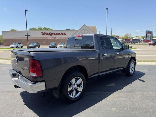 Granite Crystal Metallic 2018 RAM 1500 SLT