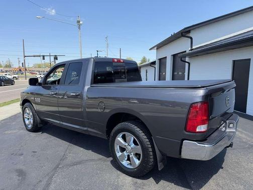 Granite Crystal Metallic 2018 RAM 1500 SLT