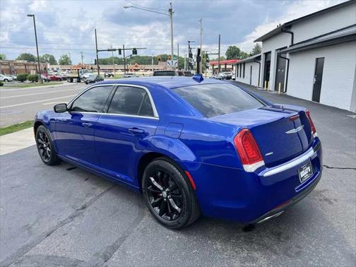 2018 Chrysler 300 Touring