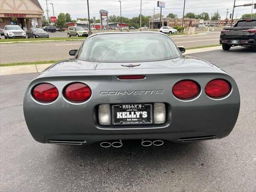 2004 Chevrolet Corvette Base