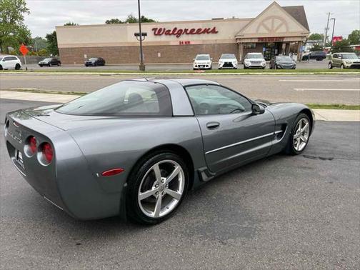 2004 Chevrolet Corvette Base