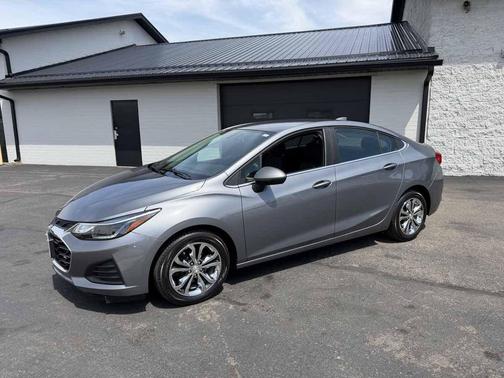 Satin Steel Gray Metallic 2019 Chevrolet Cruze LT
