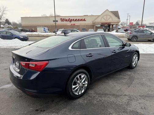 2017 Chevrolet Malibu 1LT
