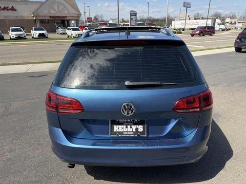 2015 Volkswagen Golf SportWagen TSI SEL 4-Door