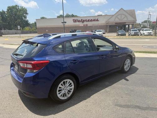Lapis Blue Pearl 2017 Subaru Impreza 2.0i Premium