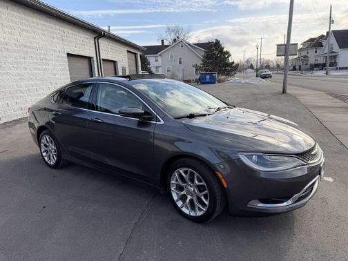 2016 Chrysler 200 C
