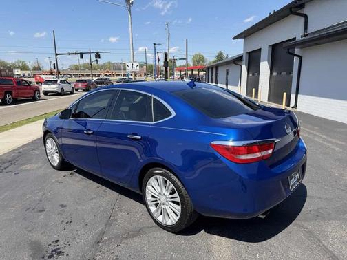 Luxo Blue Metallic 2014 Buick Verano Base