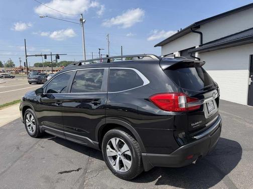 Crystal Black Silica 2020 Subaru Ascent Premium 7-Passenger