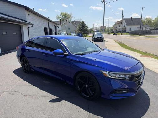 Still Night Pearl 2018 Honda Accord Sport