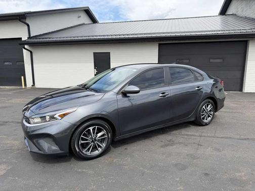 Gravity Gray 2023 Kia Forte LXS