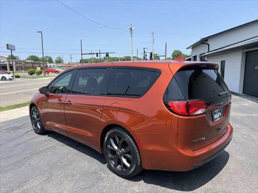 2018 Chrysler Pacifica Touring Plus