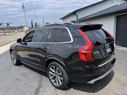 2019 Volvo XC90 T6 Momentum